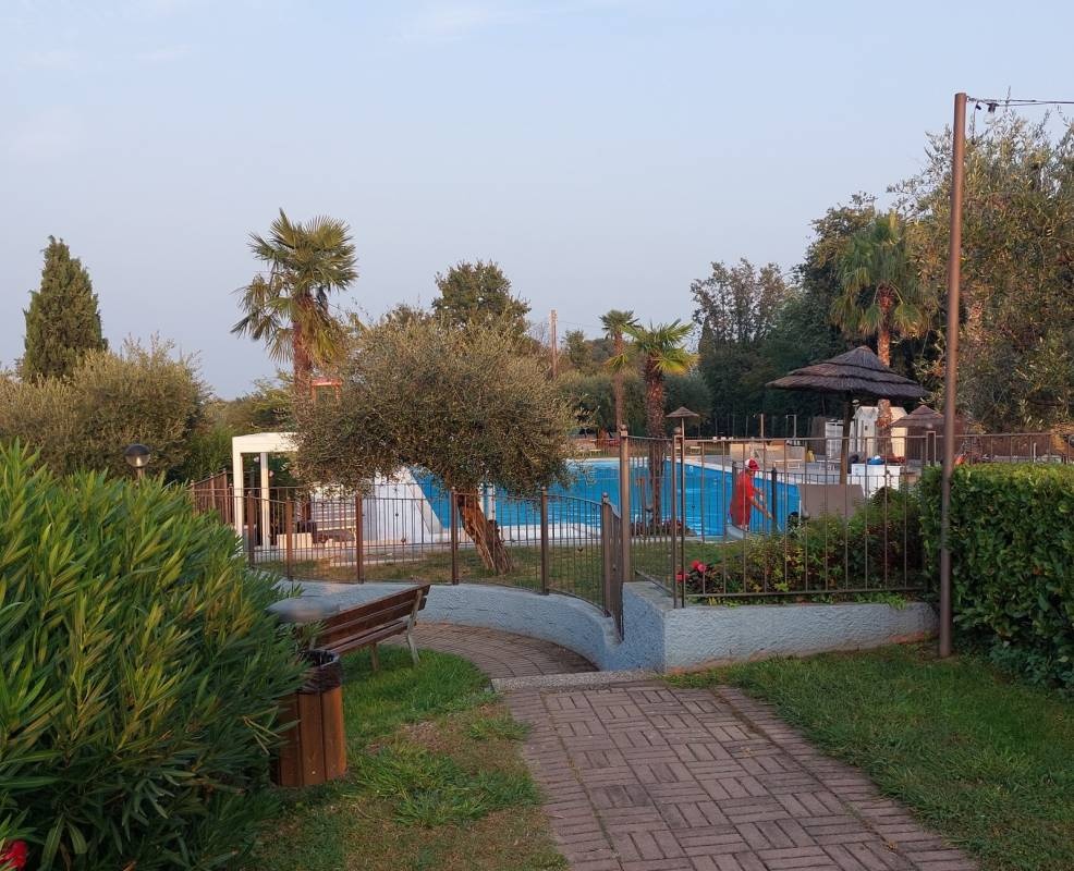 Weekend Glamping Resort — Cámping in San Felice del Benaco