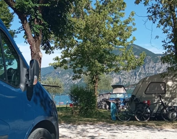 Camping Covelo — Cámping in Iseo