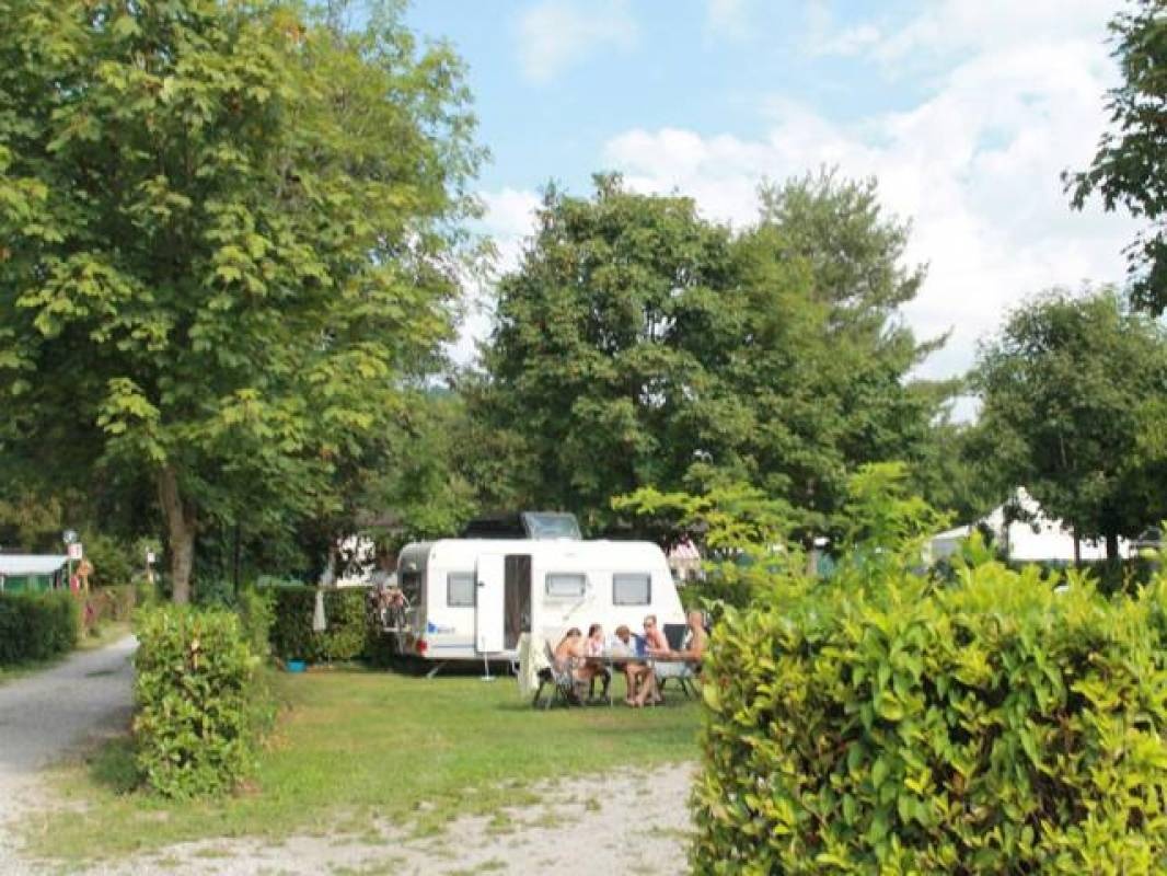 Camping Montorfano — 露营地 in Montorfano