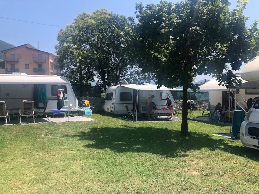 Camping Eurovil — Area da campeggio in Predore