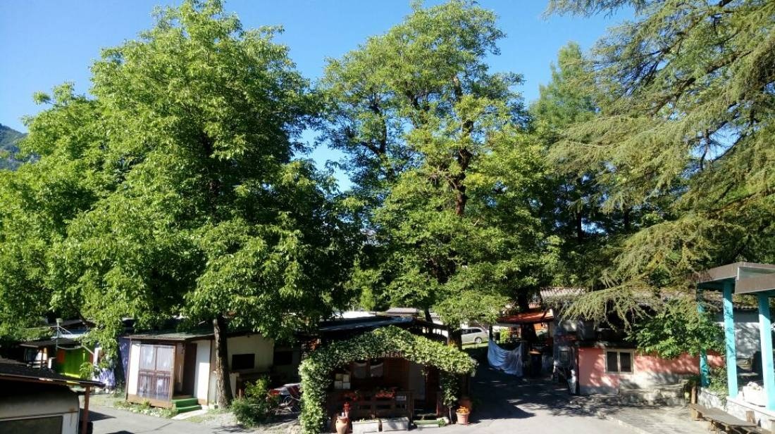 Camping Grotte di Rescia — Kemp in Claino con Osteno