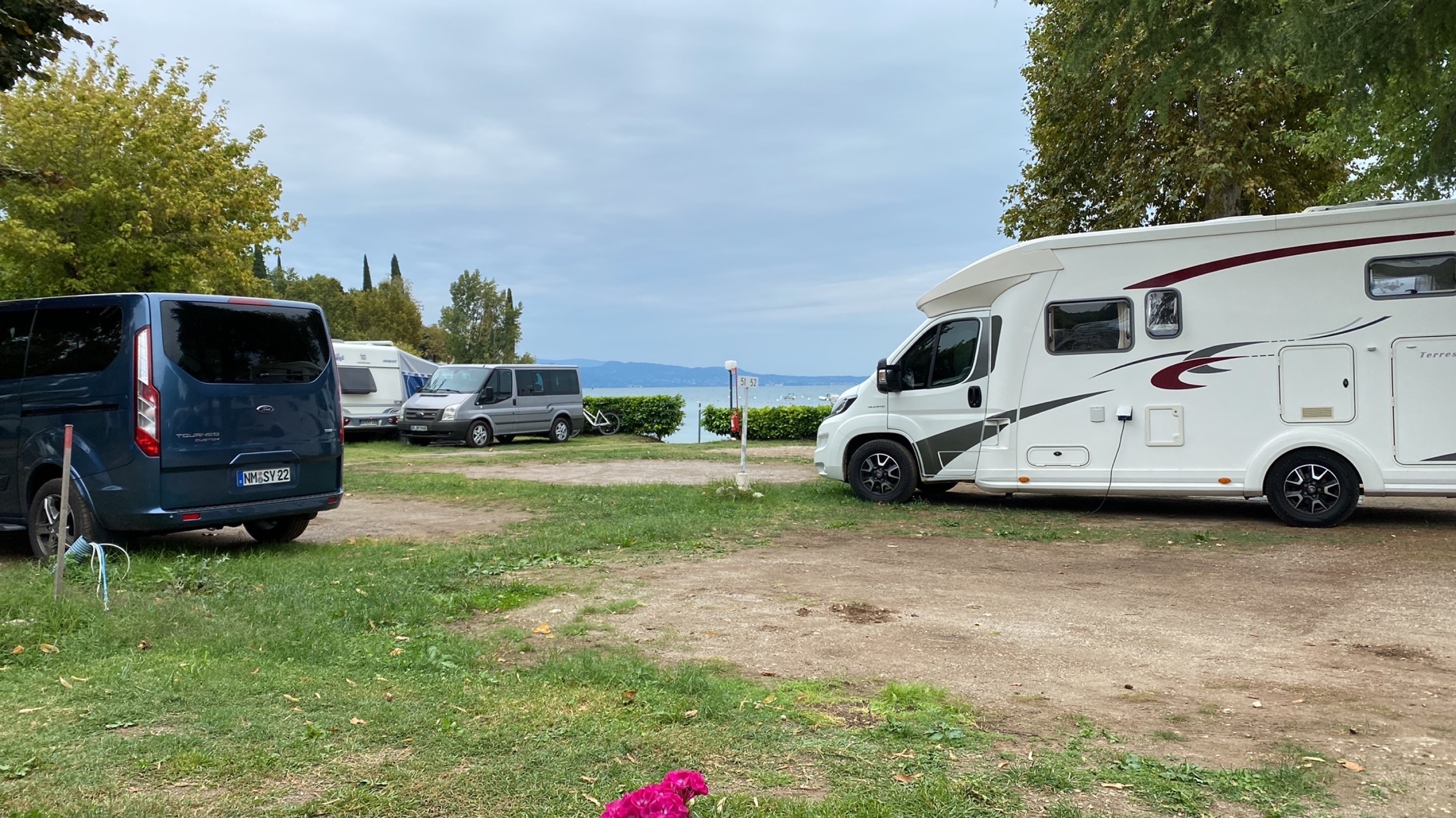 Camping Mos — Sítio de acampamento in San felice del Benaco