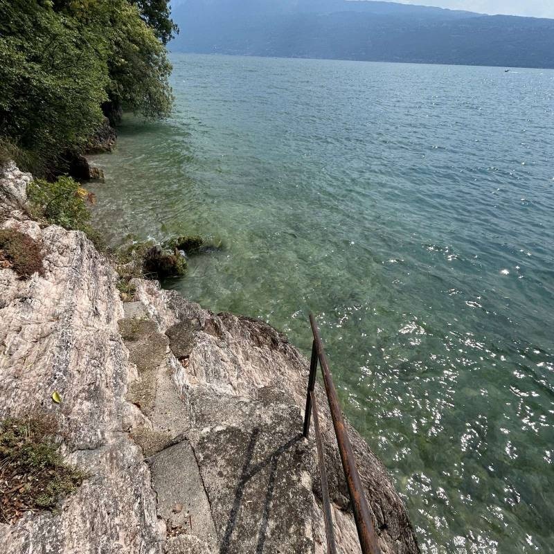 Camping Chiaro di Luna — Campingplass in Toscolano Maderno