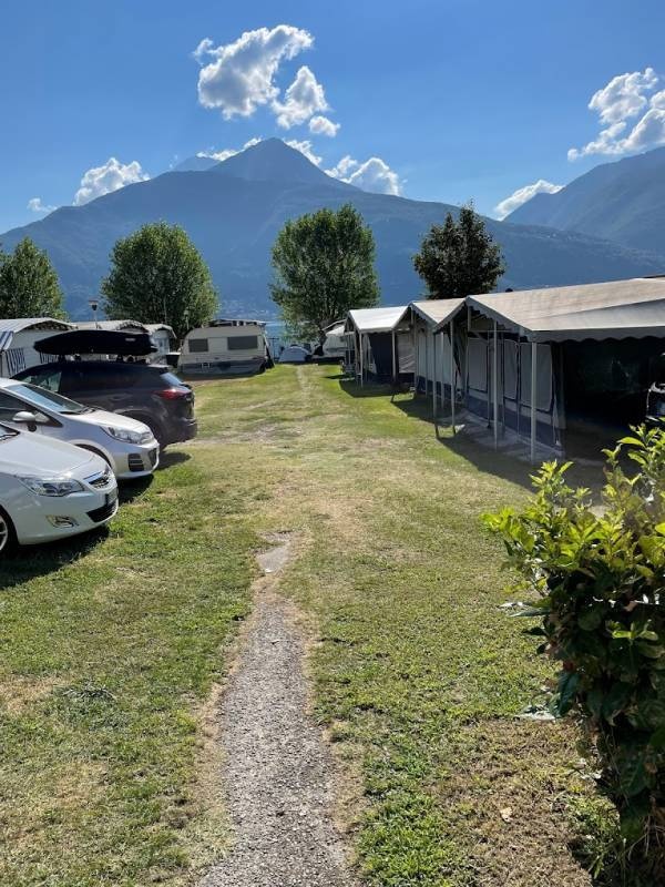 Campeggio Laguna Beach — Campingplads in Calozzo