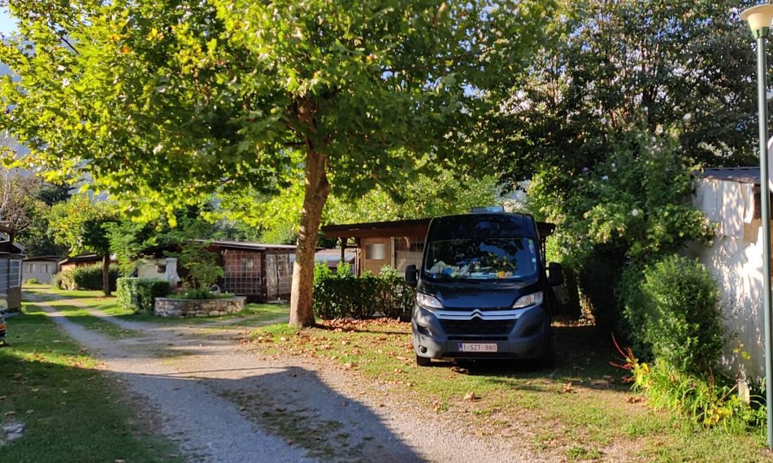Camping La Sbianca — Місце для кемпінгу in Porlezza