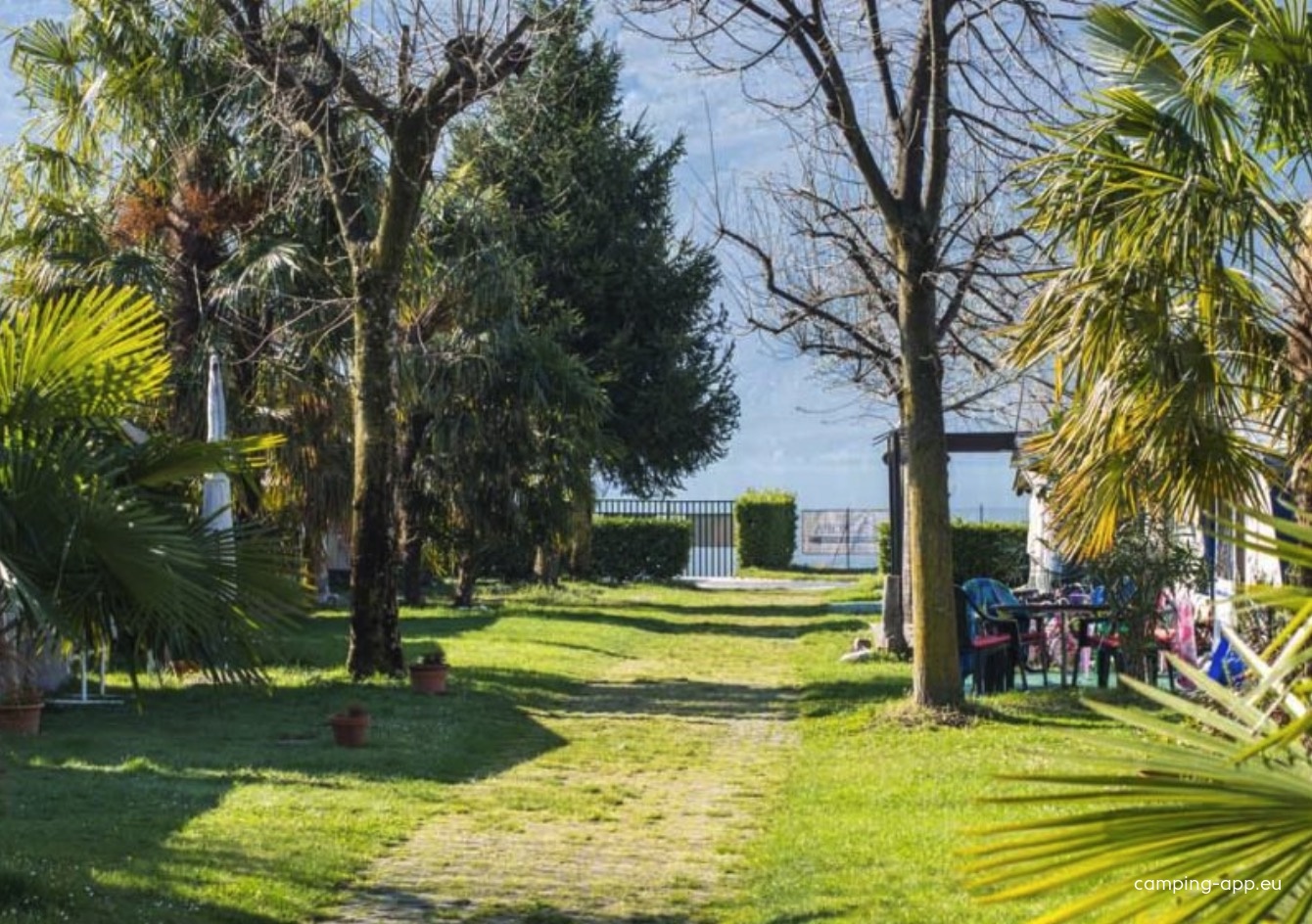 Hotel Camping Europa — Campingplatz in Domaso