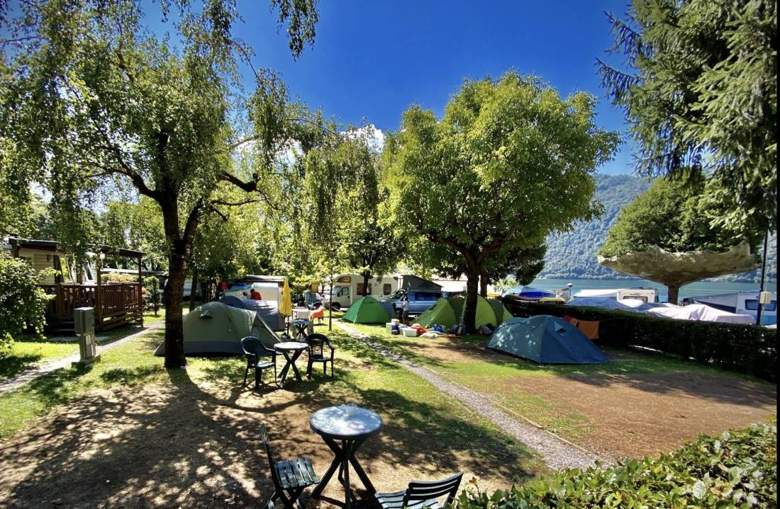Camping Spiaggia — Місце для кемпінгу in Abbadia Lariana