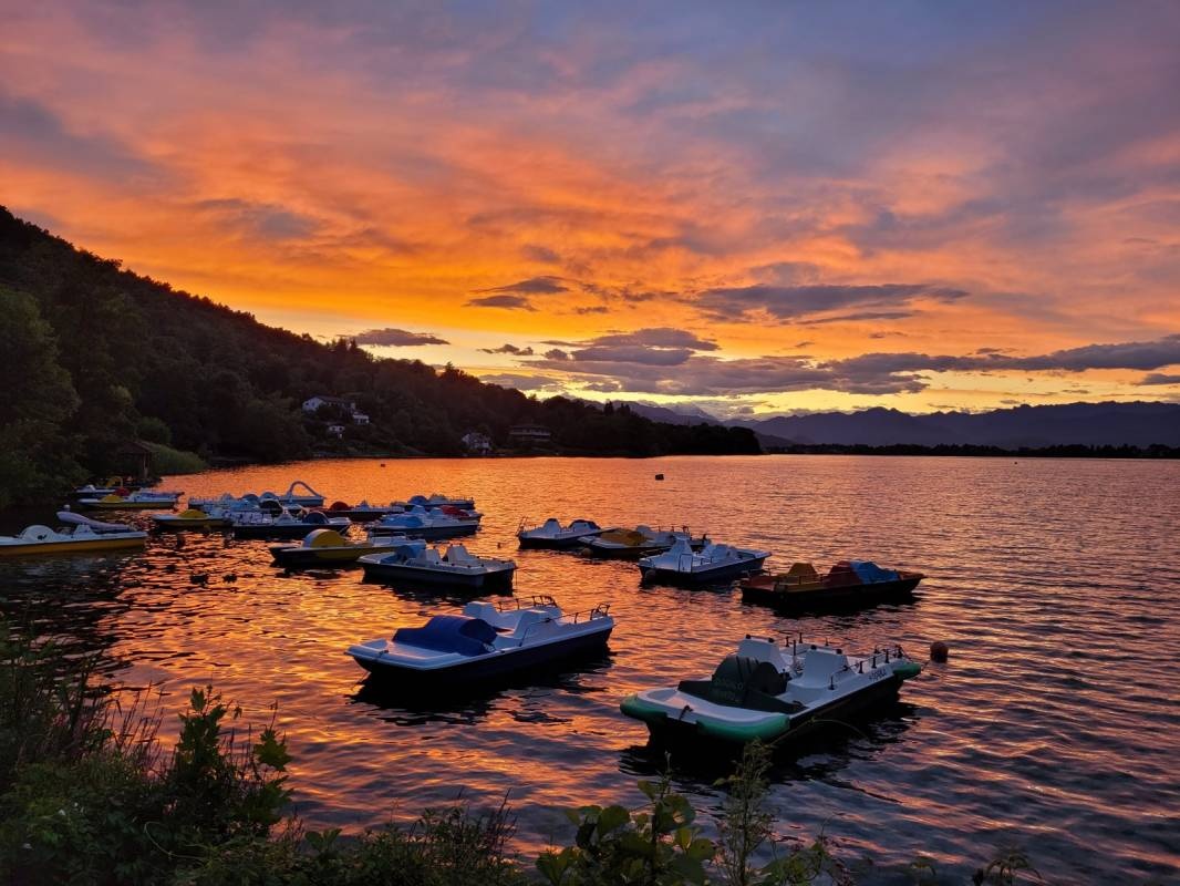 Camping Lago di Monate — Camping in Comabbio