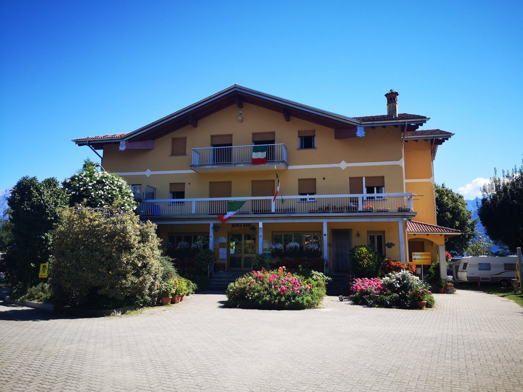 Solarium Camping Apartaments & Bungalows — Area da campeggio in Valinhos