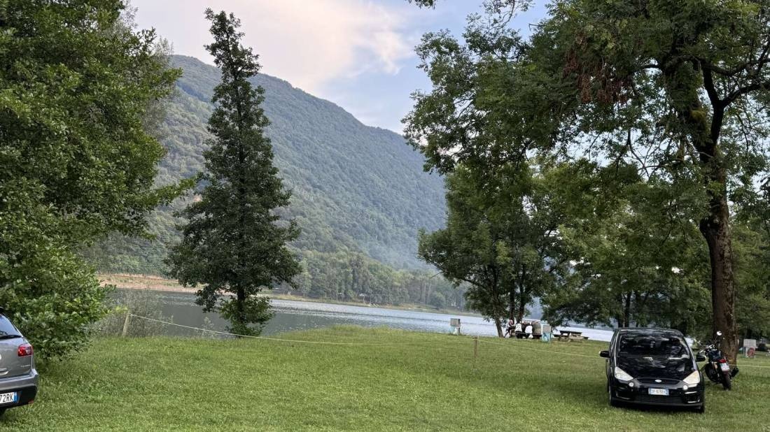 Camping Trelago — Kemping in Ghirla