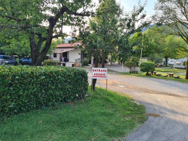 Camping Caravan Sebino — Foto 4