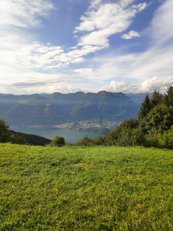 Camping Madonna Ghisallo — Kemping in Oliveto Lario