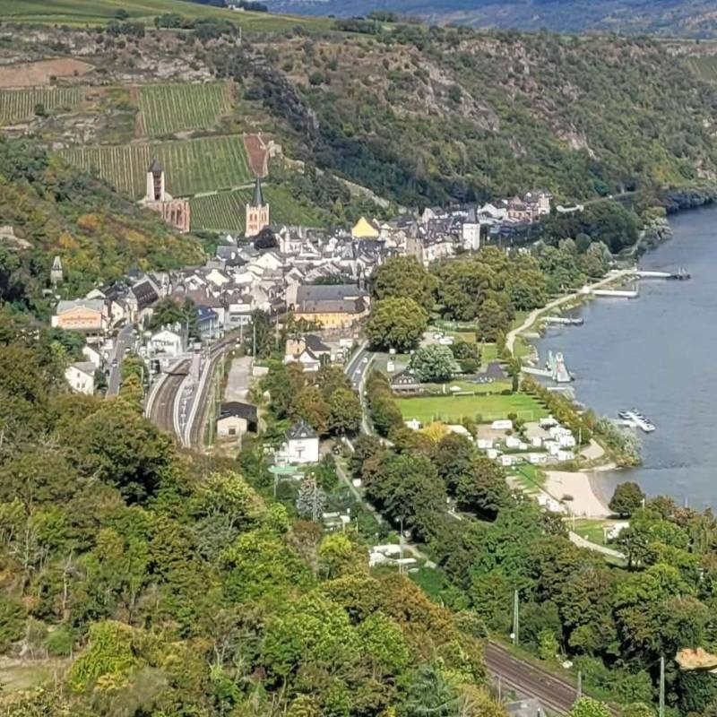Stellplatz am Camping Sonnenstrand Bacharach — Sítio para autocaravanas in Bacharach