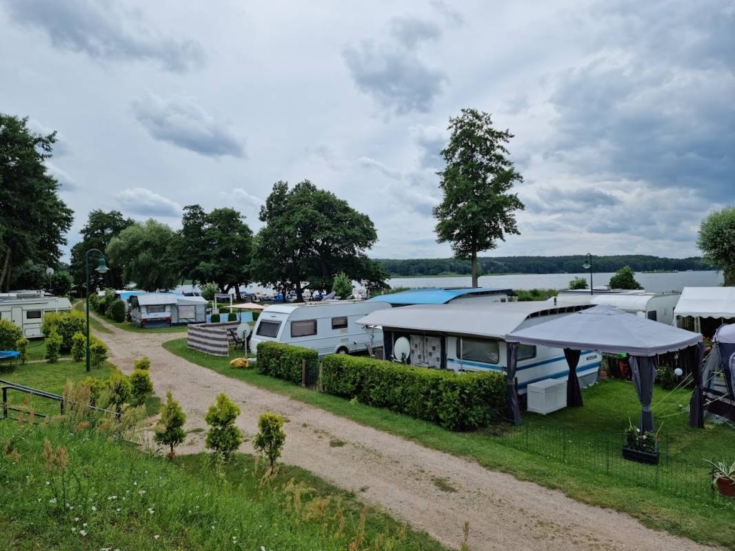 Camping Lindow Weisser Sand — Kamp yeri in Lindow (Mark)