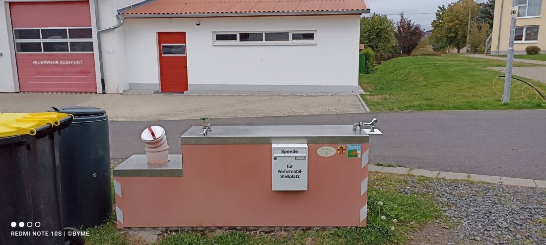 Stellplatz an der Feuerwehr — Sítio para autocaravanas in Grebenau