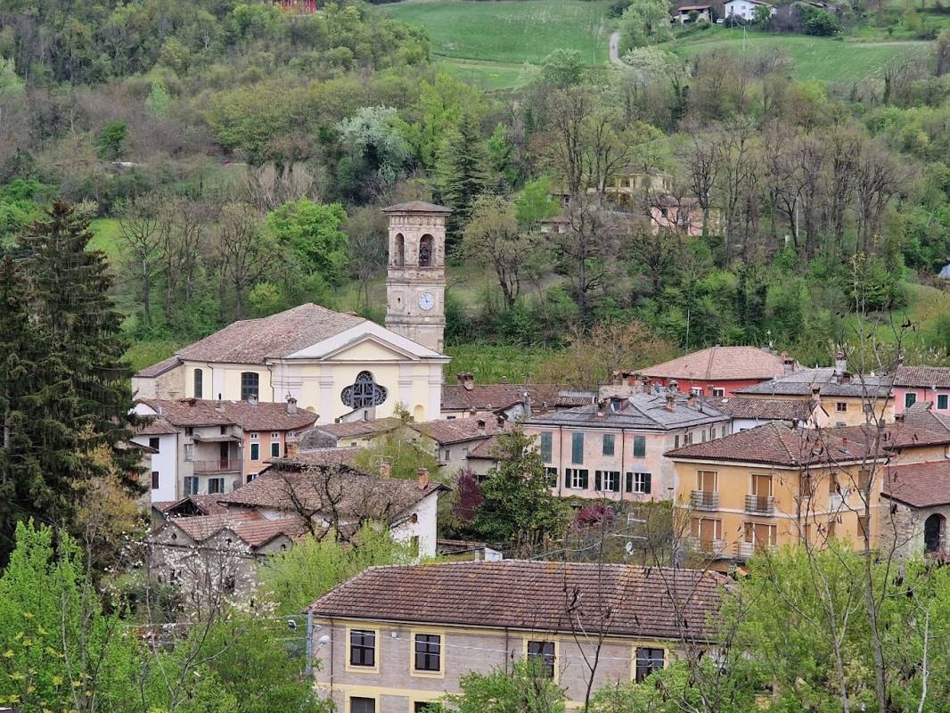 Piccolo Camping Emaieu — Campingplats in Maiolo - Garbagna