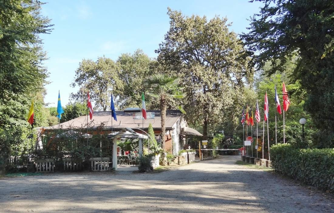 Camping Playa di Valverde — Campingplass in Galliate
