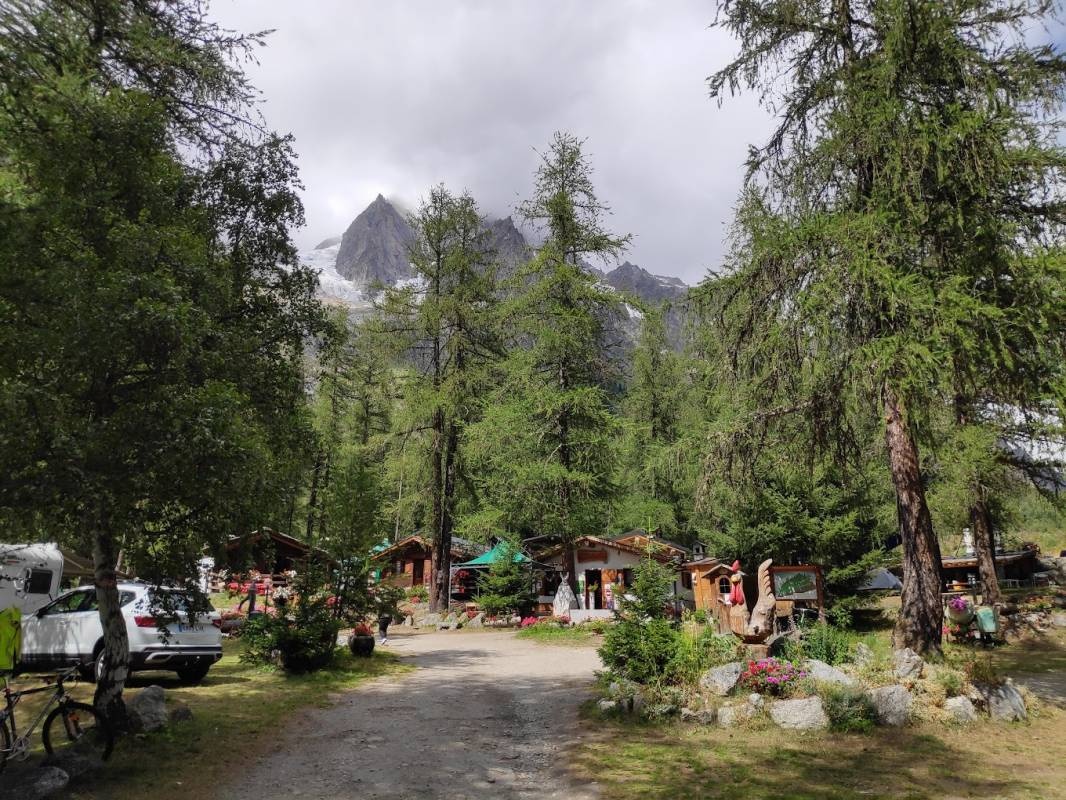 Camping Grandes Jorasses — Camping in Courmayeur