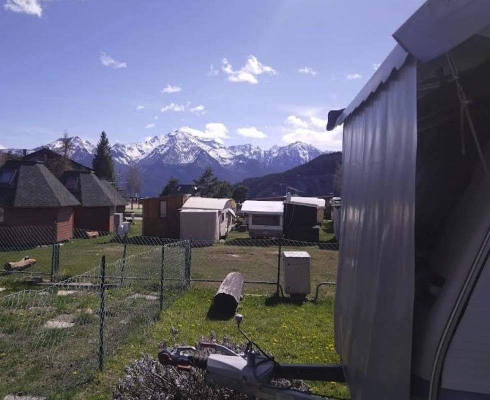 Dalai Lama Village — Campingplats in Châtillon