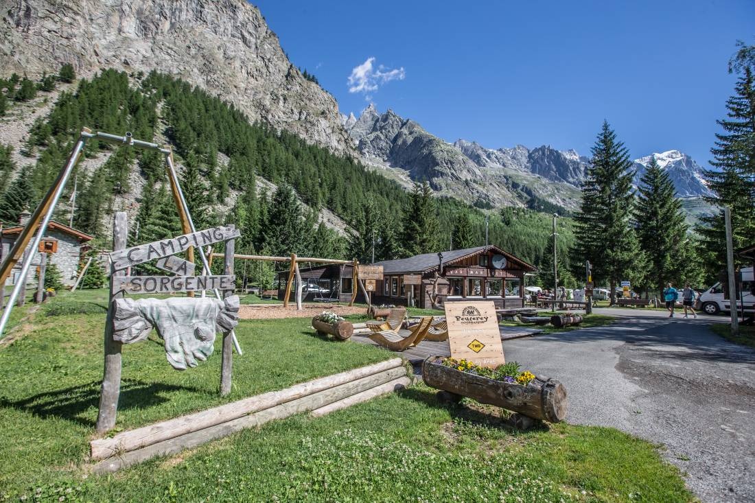 Camping Monte Bianco — Camping Site in Courmayeur