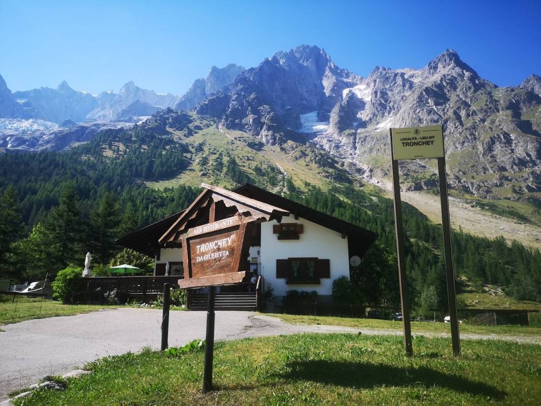 Camping Tronchey — Camping in Courmayeur