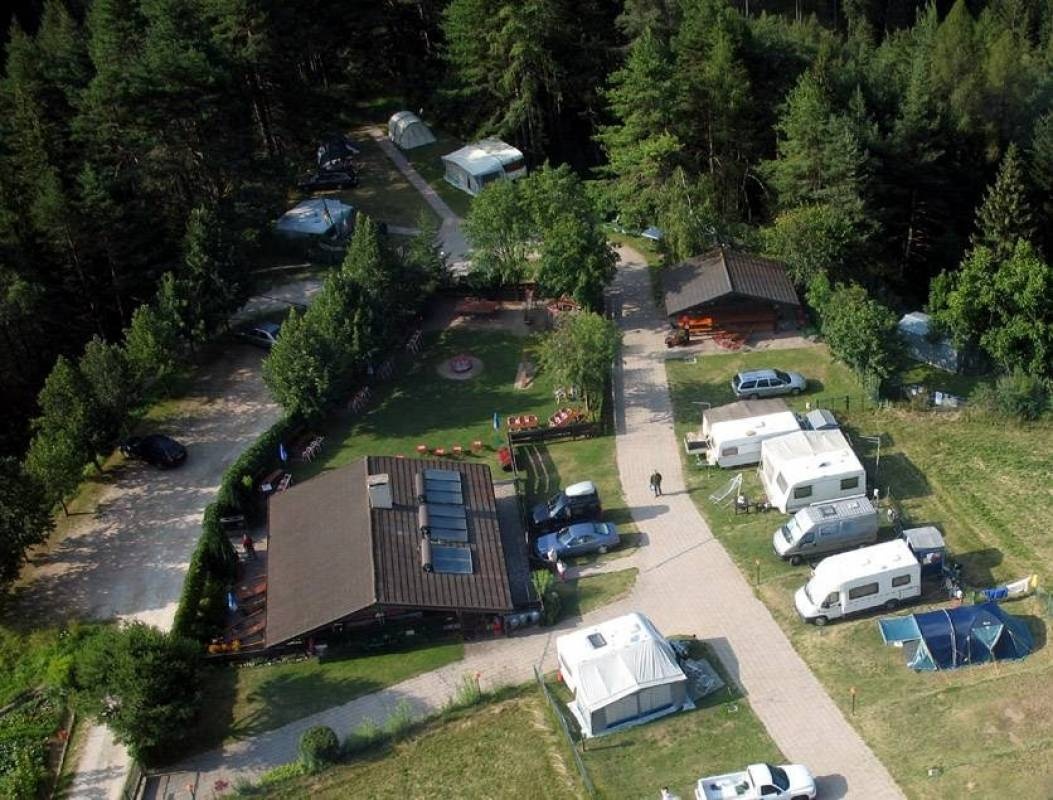Campeggio Calvello — Campingplass in Carano