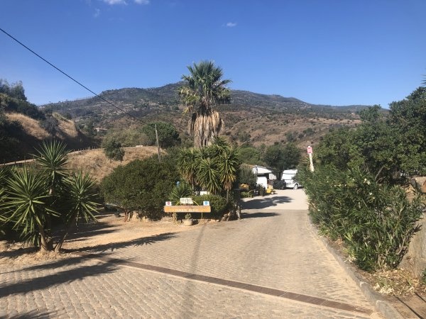 Camping Vale da Carrasqueira — Kemp in Monchique