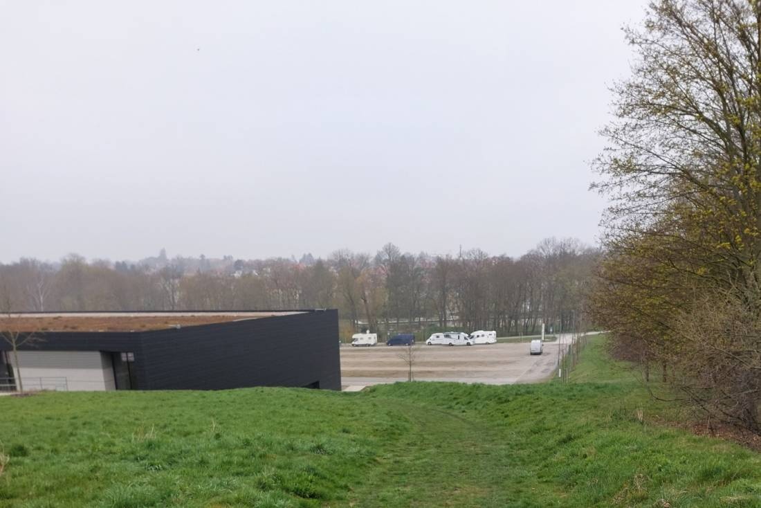 Stellplatz am Sportpark — Bobilplass in Apolda