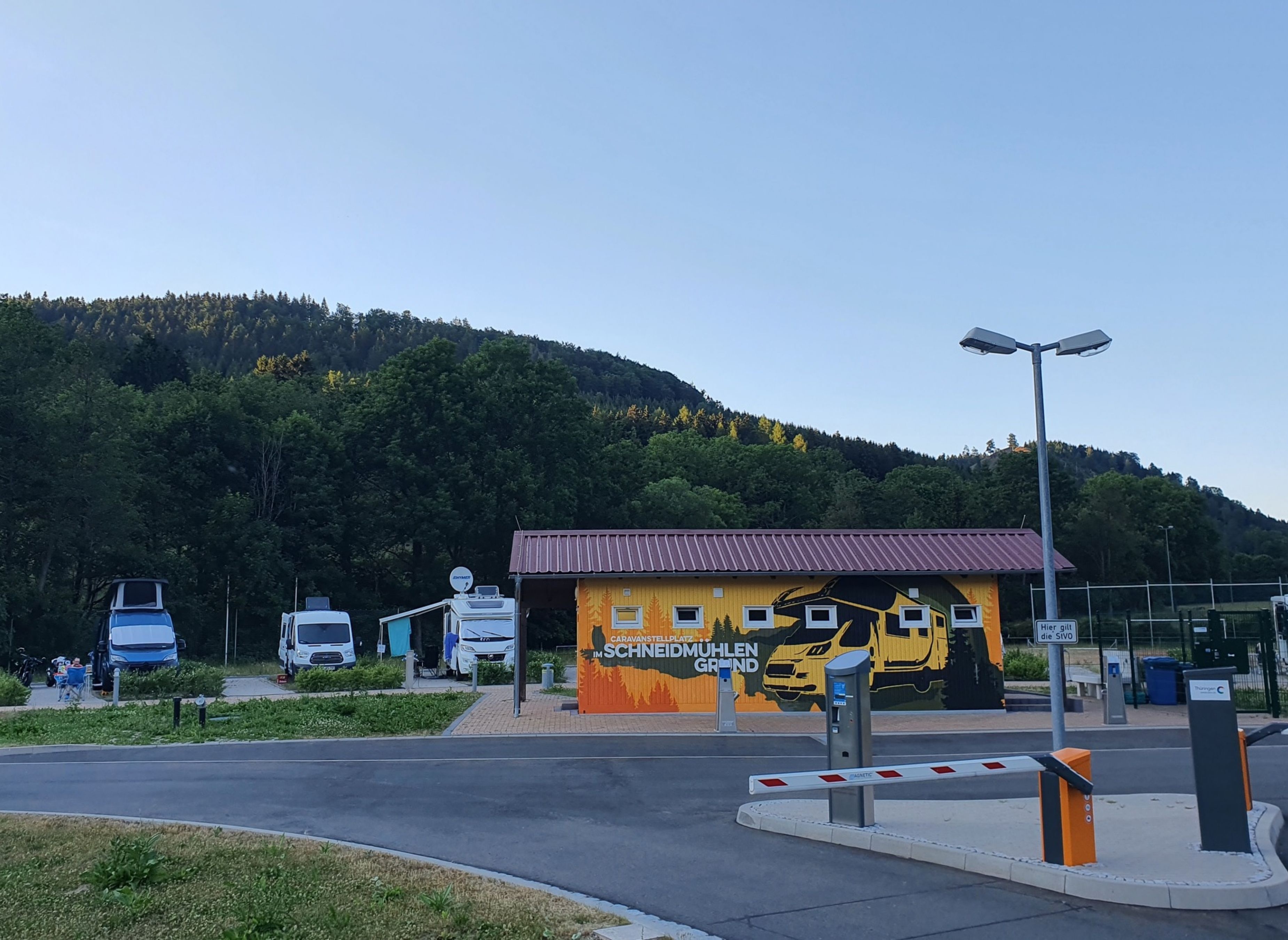 Stellplatz im Schneidmühlengrund — Ställplats in Floh-Seligenthal