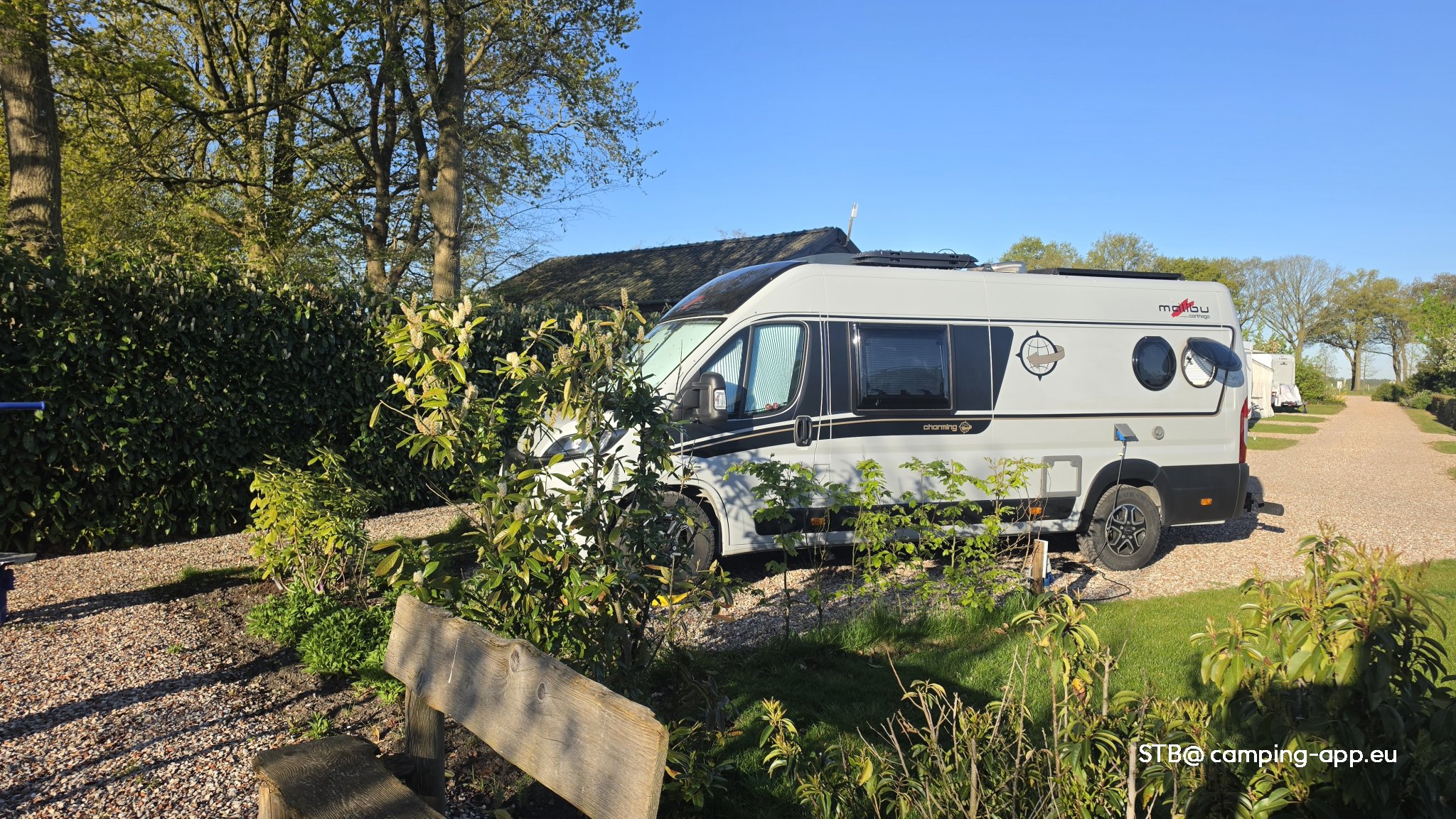 Camping & Appartementen Nuuverstee — Ställplats in Borger