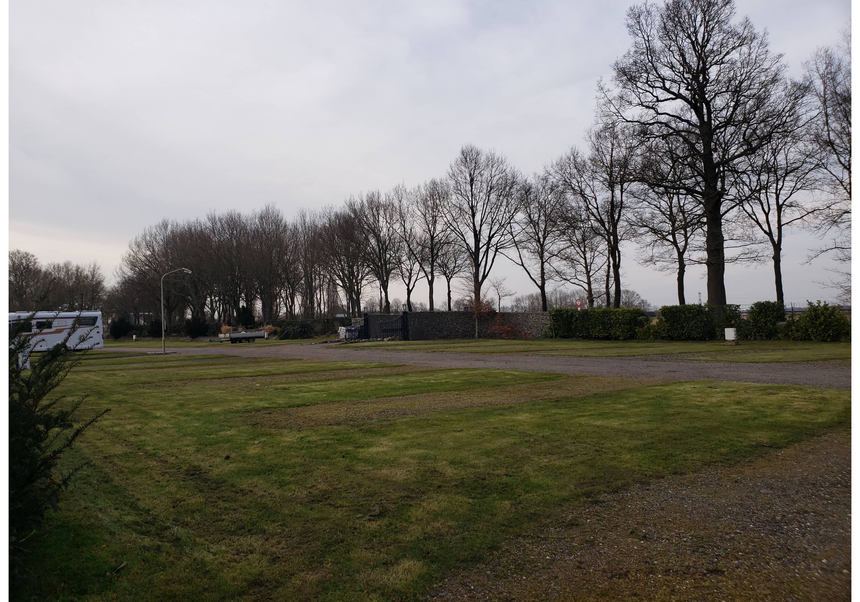 Camperpark Turfstee V.O.F. — Sp. parking dla kamperów in Blijham