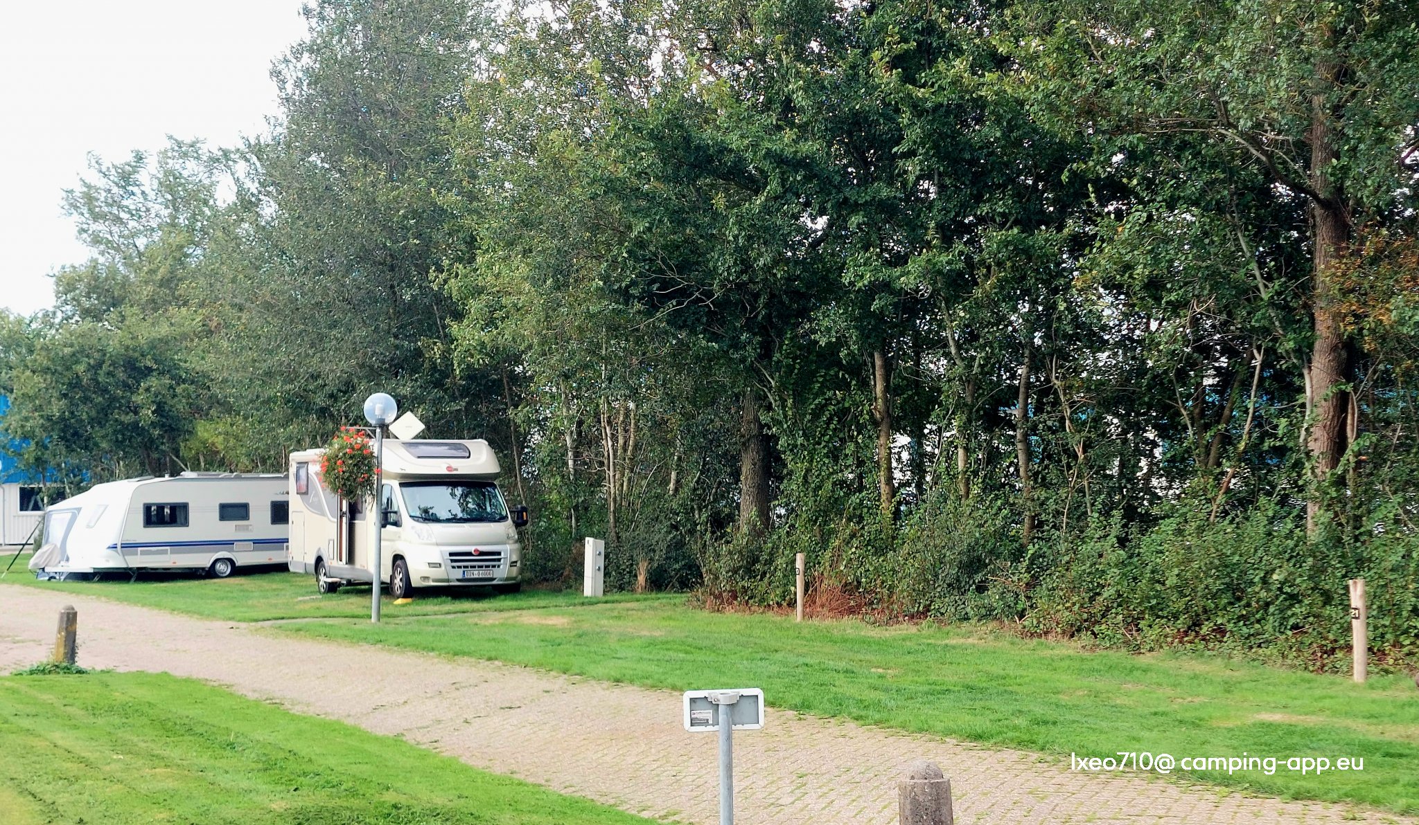 Stichting Jachthaven Wartena — Camperplads in Warten
