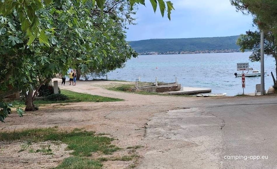 Kamp Milan — Karavan Sitesi in Sveti Petar na Moru