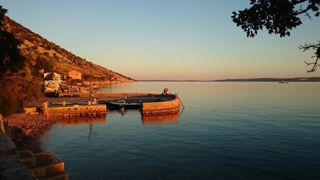 Autocamp Žalo — Aire camping car in Lukovo Šugarje