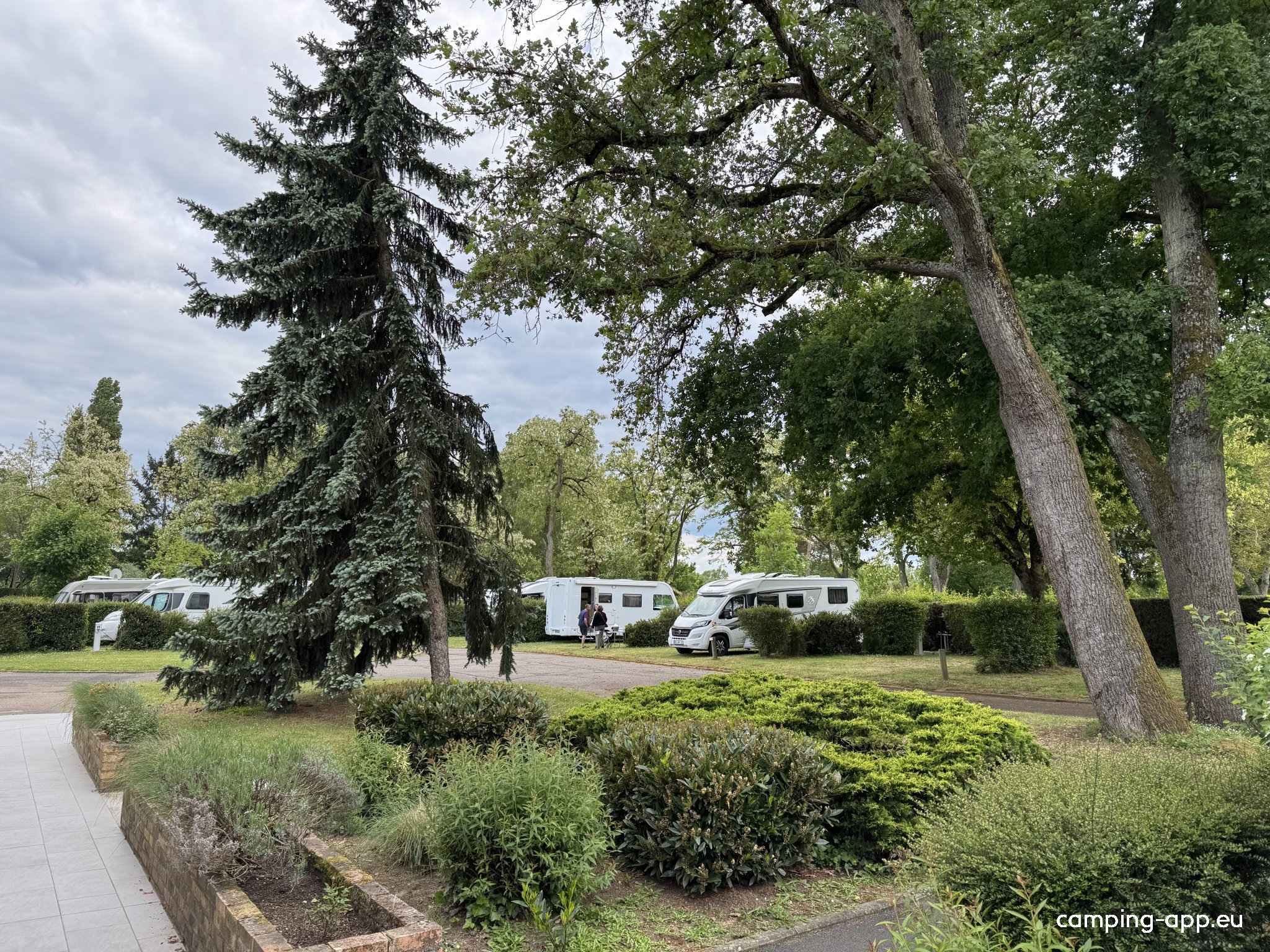 Camping Les Pâtures ** — Місце для кемпінгу in Chécy