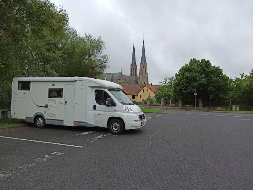 Übernachtungsparkplatz Saaralben — Area di sosta in Sarralbe