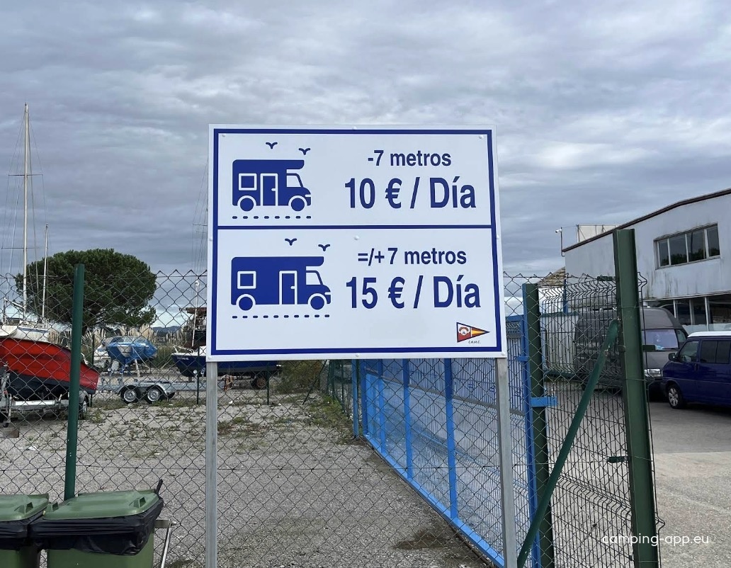 Stellplatz Camargo — Karavan Sitesi in Camargo