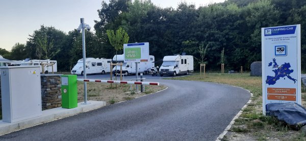 Camping-Car-Park Herbeumont — Photo 2