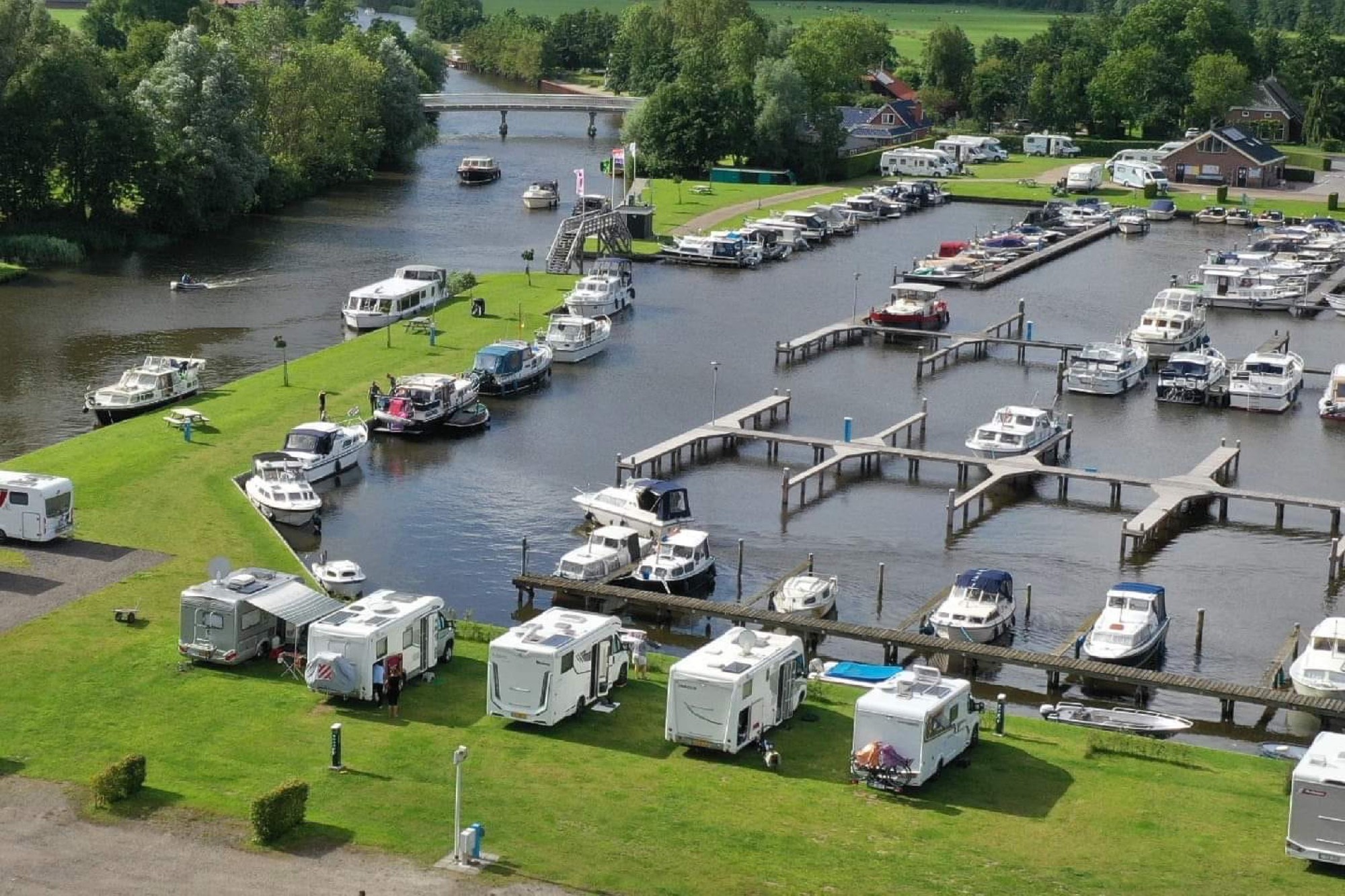 Jachthaven Kuikhorne — Stellplatz in De Westereen