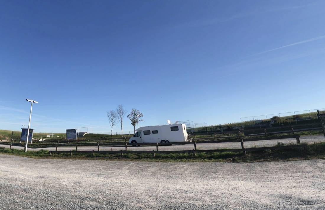 Stellplatz an der Skihalle Neuss — Parking in Neuss