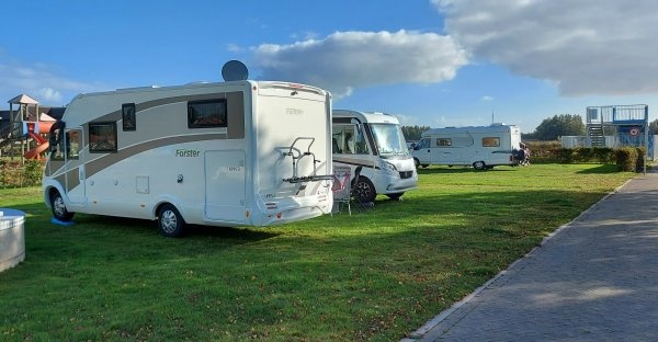 Passantenhaven Heegerwâl — Місце для кемперів in Heeg