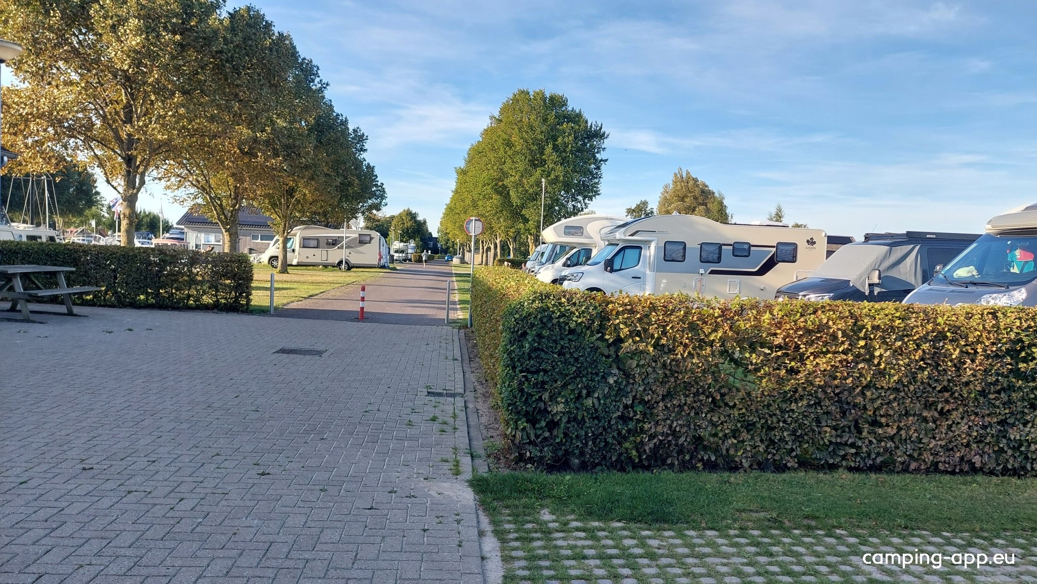 Passantenhaven Heegerwâl — Bobilplass in Heeg