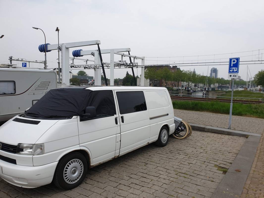 Vlaardingen Motorhome Parking — Aire camping car in Vlaardingen