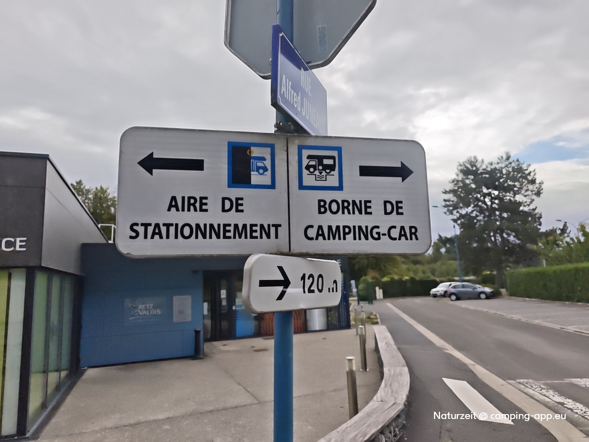 Stellplatz Villers-Cotterêts — Foto 2