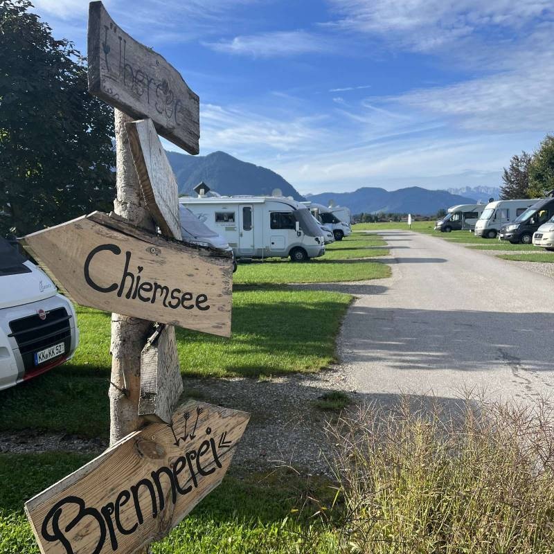 Stellplatz Schmid Übersee — Gårdcamping in Übersee
