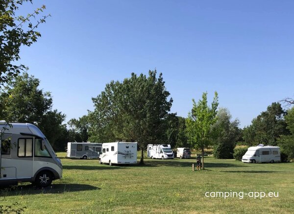 Stellplatz Arçais — Foto 2
