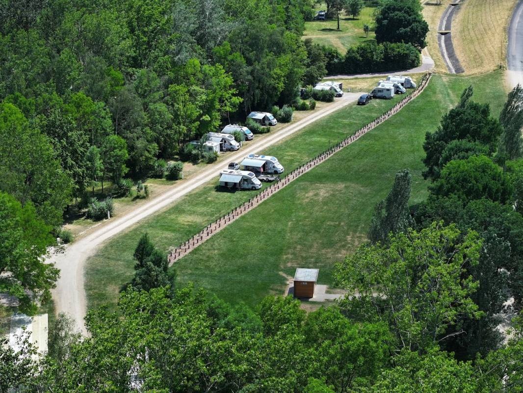 Stellplatz Nonsard-Lamarche — Campervan Site in Nonsard-Lamarche