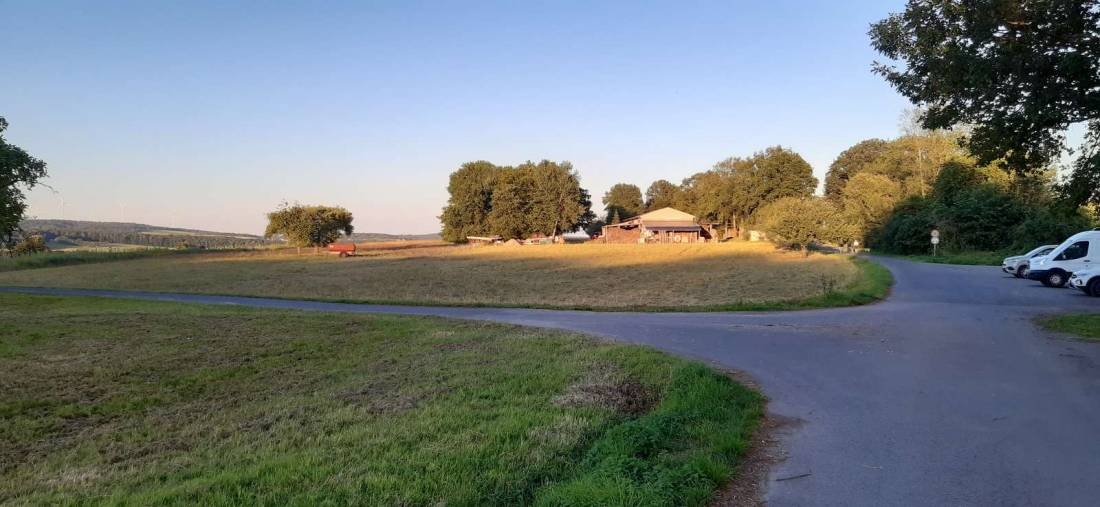 Stellplatz Rothenfels — Karavan Sitesi in Rothenfels