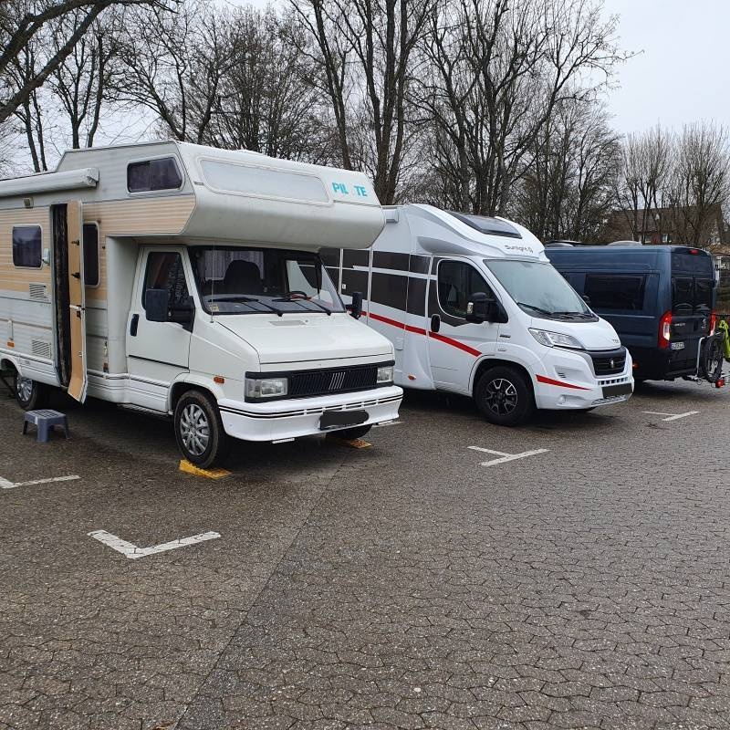 Stellplatz Schwimmbad — Campervan Site in Kelberg