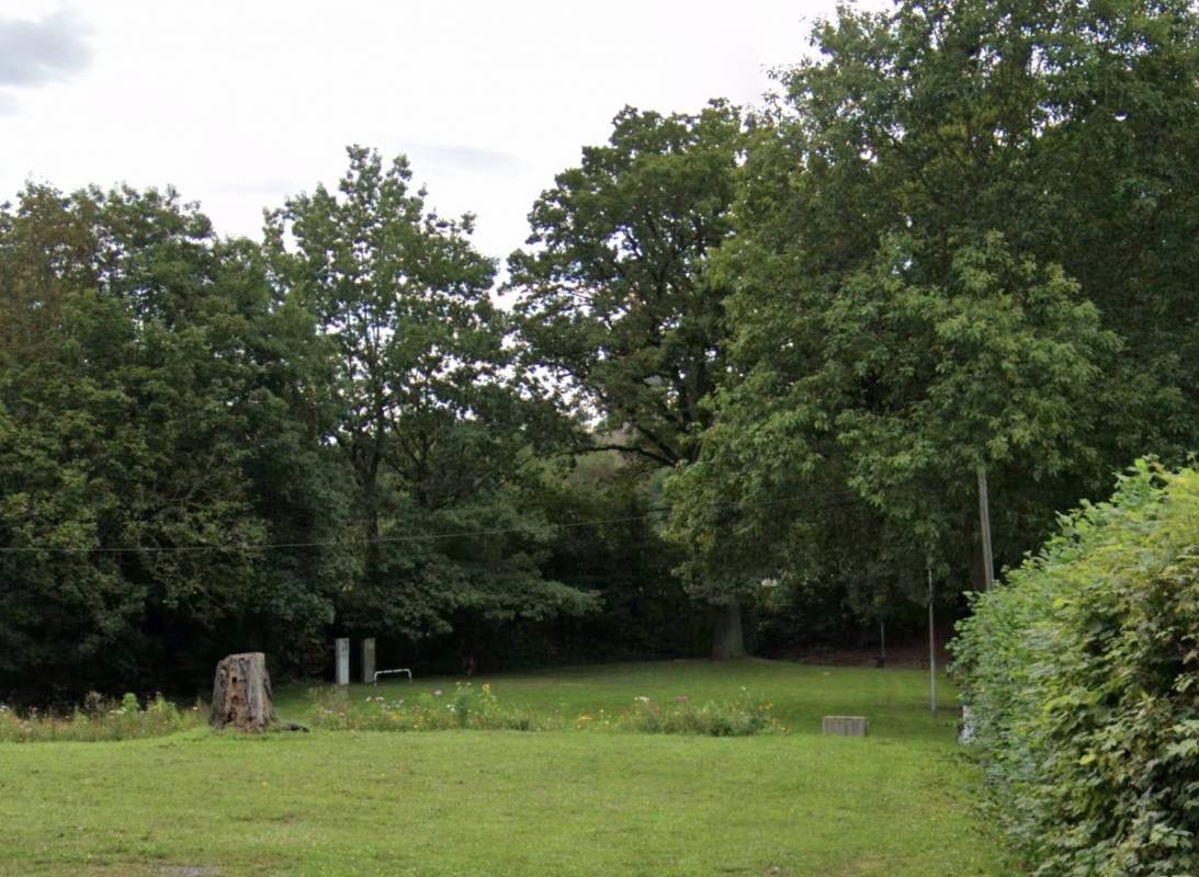 Wohnmobilstellplatz Grebenstein Sauertal — Area Autocaravanas in Grebenstein
